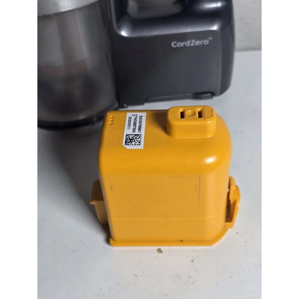 LG CordZero A916bm Used Handheld w/ Dust Bin And Battery Tested
